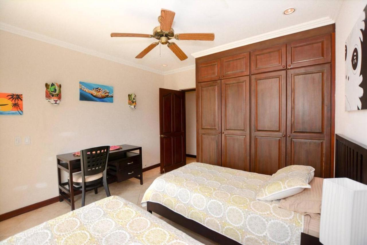Exquisitely Decorated 5Th-Floor Aerie With Views Of Two Bays In Flamingo Villa Playa Flamingo Exteriör bild