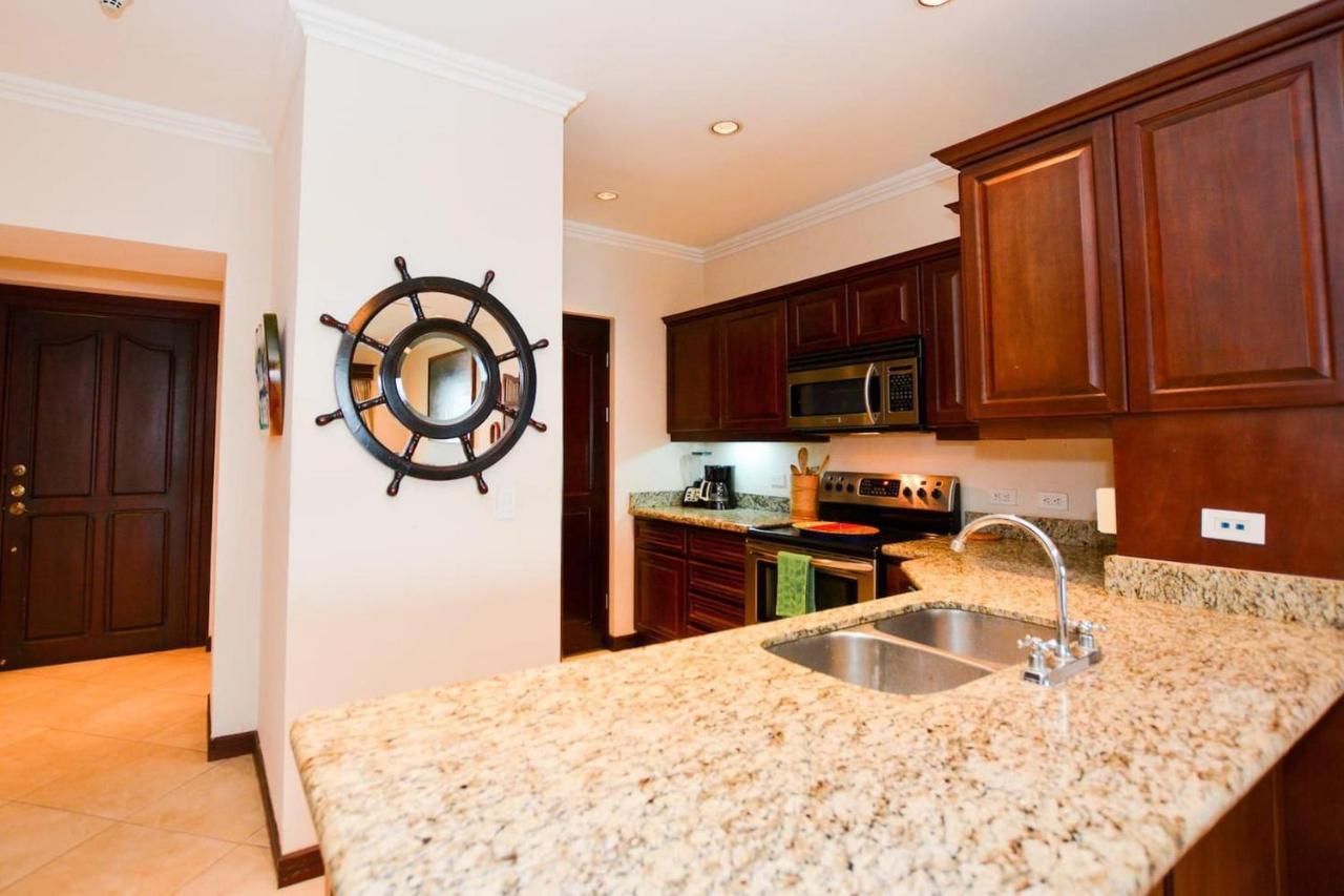 Exquisitely Decorated 5Th-Floor Aerie With Views Of Two Bays In Flamingo Villa Playa Flamingo Exteriör bild